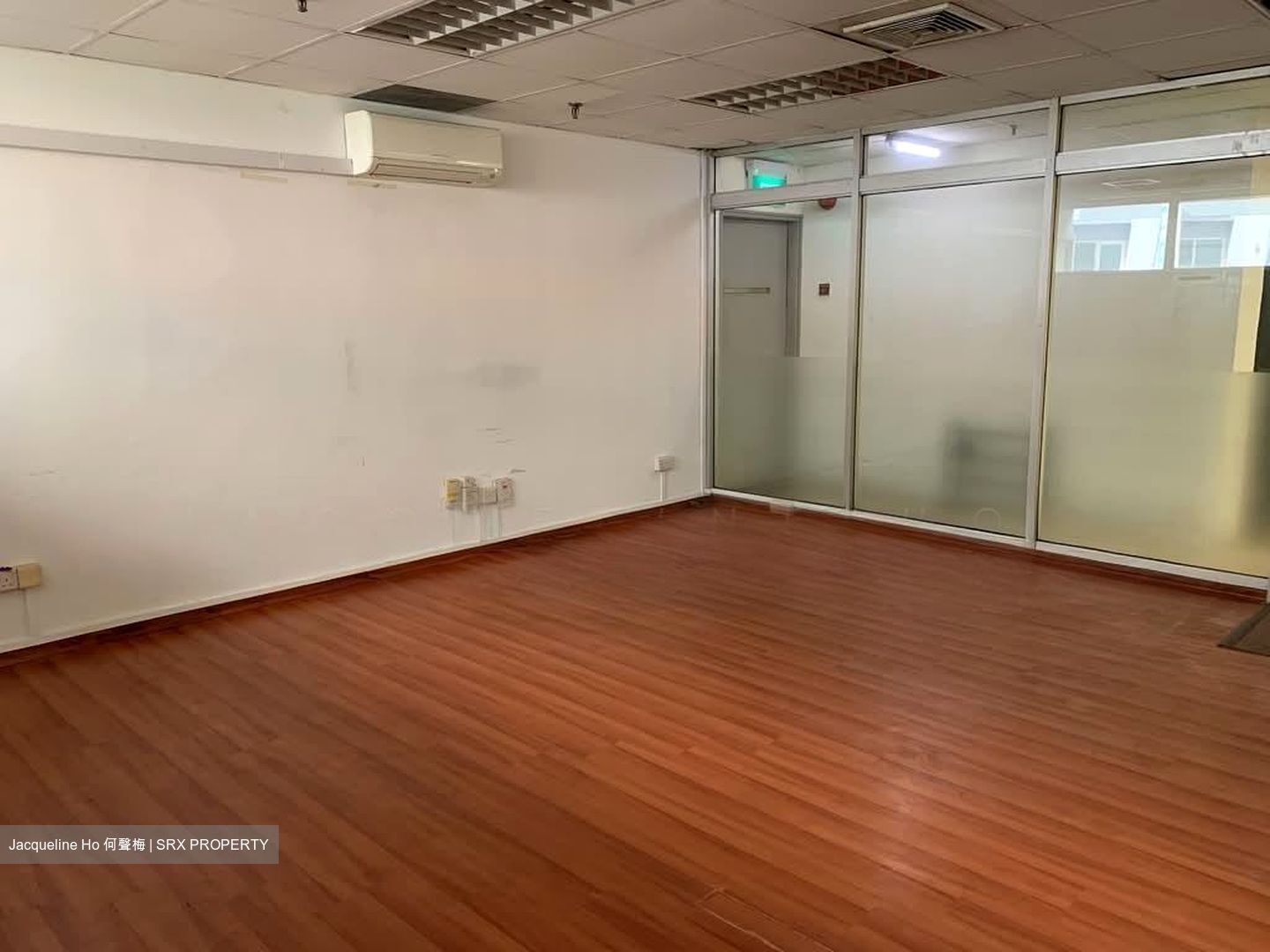 Hoa Nam Building (D8), Office #554750151